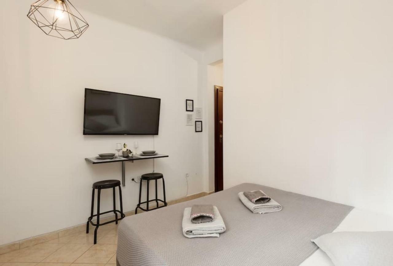 Central Studio! Fiber Wifi, Ac, Private, Self Check-In! Saloniki Zewnętrze zdjęcie