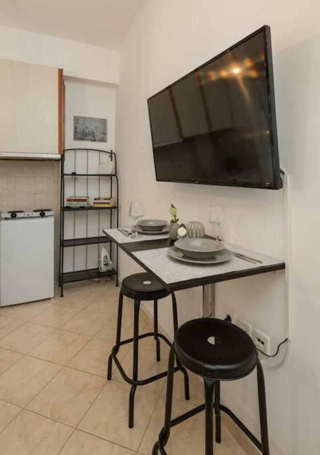 Central Studio! Fiber Wifi, Ac, Private, Self Check-In! Saloniki Zewnętrze zdjęcie