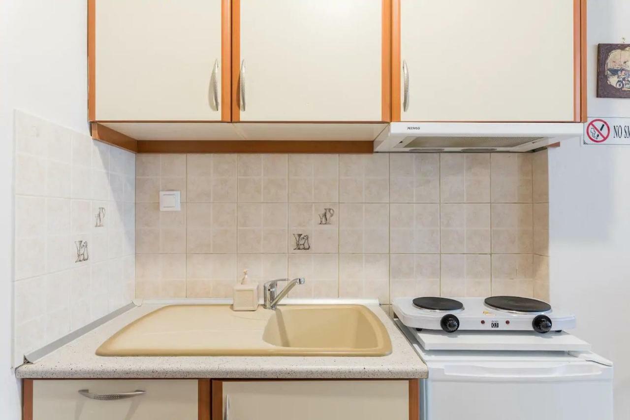 Central Studio! Fiber Wifi, Ac, Private, Self Check-In! Saloniki Zewnętrze zdjęcie